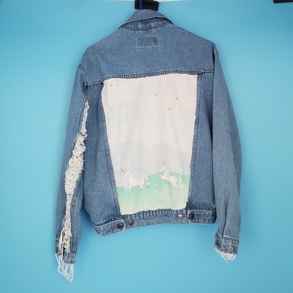 Wrangler Hero Size Small Distressed Unicorn Imprint Jean Jacket
